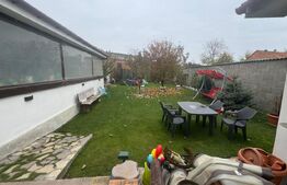 Casa tip duplex cu doua unitati locative si terasa acoperita 