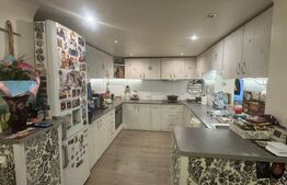 Casa tip duplex cu doua unitati locative si terasa acoperita 