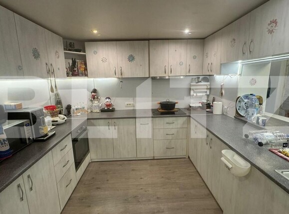 Casa de vânzare 8 camere Central - 161825CV | BLITZ Oradea | Poza12