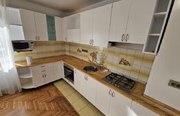 Apartament cu 4 camere, 98 mp, zona-Nufarul