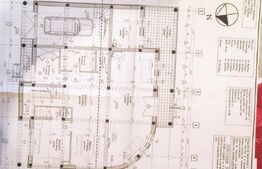 Casa cu 6 camere, 294 mp, zona-Nufarul