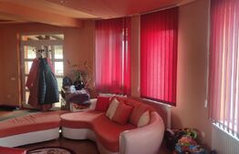 Casa cu 6 camere, 294 mp, zona-Nufarul