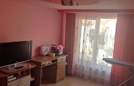 Casa cu 6 camere, 294 mp, zona-Nufarul