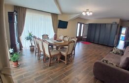 Casa superba in Tinca, 225 mp, 20 ari luciu de apa, teren fotbal, spatii verzi