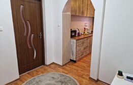 Apartament de vânzare, cu 3 camere, pe Bulevardul Dacia 