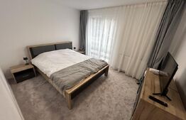 Casa de vanzare cu 7 camere, 260 mp, zona Aquapark Nymphaea