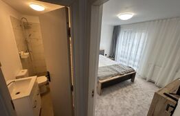 Casa de vanzare cu 7 camere, 260 mp, zona Aquapark Nymphaea