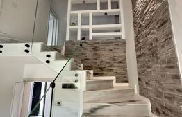 Casa cu 4 dormitoare, 4 bai si 2 bucatarii, terasa si beci  de vanzare in Oradea