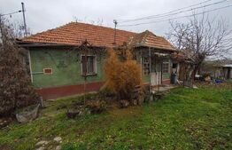 Casa de vanzare, 3 camere, 100 mp si teren 3000 mp, zona Cetariu