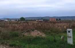Teren intravilan cu dublu front stradal in Osorhei