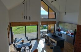 Casa de vanzare, zona Era Park,Panouri fotovoltaice