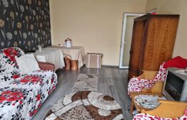 Apartament de vanzare, cu 3 camere decomandate, 67 mp, etaj 3, zona Rogerius