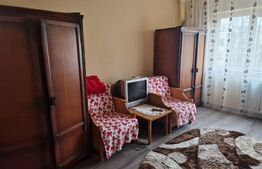 Apartament de vanzare, cu 3 camere decomandate, 67 mp, etaj 3, zona Rogerius