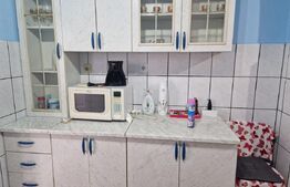 Apartament de vanzare, cu 3 camere decomandate, 67 mp, etaj 3, zona Rogerius