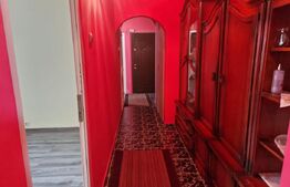 Apartament de vanzare, cu 3 camere decomandate, 67 mp, etaj 3, zona Rogerius