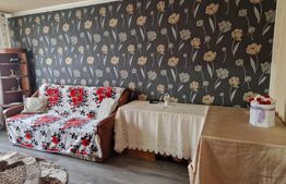 Apartament de vanzare, cu 3 camere decomandate, 67 mp, etaj 3, zona Rogerius