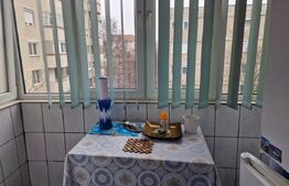 Apartament de vanzare, cu 3 camere decomandate, 67 mp, etaj 3, zona Rogerius