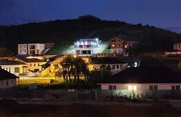 Casa de vanzare, cu 4 camere, 267 mp, zona Hanul Pescarilor