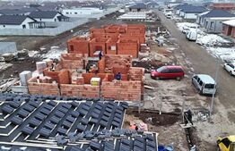 Casa cu 3 dormitoare, pe un nivel,  racordata la toate utilitatile in Santandrei