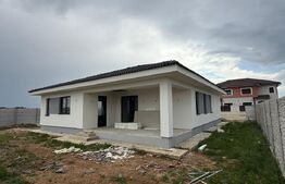 Casa noua finisată la cheie inclusiv garduri 4 camere 120 mp teren 575 in Oradea
