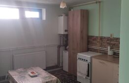 Casa de vanzare, cu 6 camere, 220 mp + 130 demisol, in Oradea