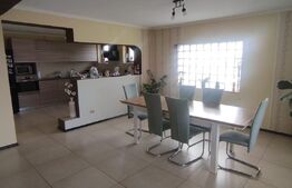 Casa de vanzare, cu 6 camere, 220 mp + 130 demisol, in Oradea