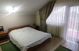 Casa de vanzare, cu 6 camere, 220 mp + 130 demisol, in Oradea