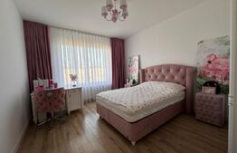 Casa de vanzare, cu 4 camere, 160 mp utili, Oradea