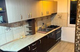 Apartament de vanzare, 3 camere, 54 mp, zona Nufărul