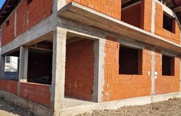 Casă Spațioasă și Versatilă în Sânmartin - Locuința Ta, Gata să Prindă Viață!