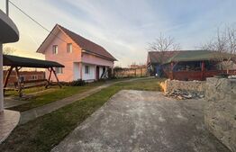 Casa de vanzare, cu 6 camere, 200 mp, zona Hotar