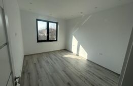 Casa de vanzare, cu 4 camere, 135 mp, zona Spitalul județean 