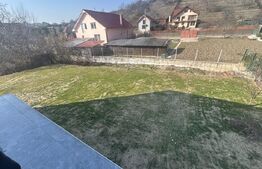 Casa de vanzare, cu 4 camere, 135 mp, zona Spitalul județean 