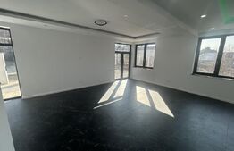 Casa de vanzare, cu 4 camere, 135 mp, zona Spitalul județean 