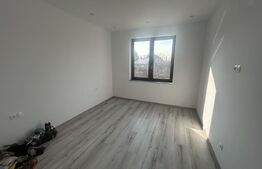 Casa de vanzare, cu 4 camere, 135 mp, zona Spitalul județean 