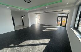 Casa de vanzare, cu 4 camere, 135 mp, zona Spitalul județean 