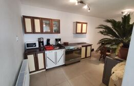 Doua case de vanzare, 263 mp, teren 800 mp, zona Iosia, in exclusivitate