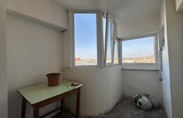 Apartament de vanzare, 3 camere, 2 băi, zona Dacia