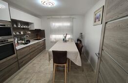 Casa primitoare si cocheta in Sanmartin