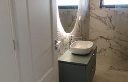 Apartament cu doua camere, 172 mp, zona Nufarul