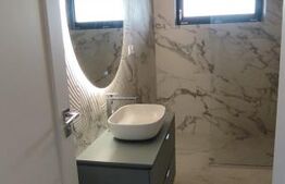 Apartament cu doua camere, 172 mp, zona Nufarul