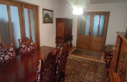 Apartament cu 3 camere, 75 mp, etaj intermediar, zona-Nufarul 