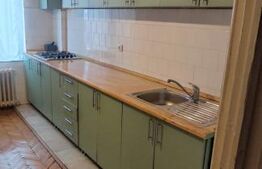 Apartament cu 3 camere, 75 mp, etaj intermediar, zona-Nufarul 