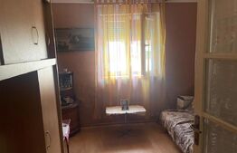 Proprietate cu 3 apartamente de vânzare