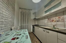 Apartament cu 2 camere de vânzare, 50 mp, zona Prima Universitătii
