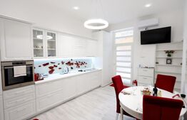 3 apartamente de vanzare, cu 5 camere, 92 mp, zona ultracentrala, Oradea