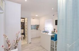 3 apartamente de vanzare, cu 5 camere, 92 mp, zona ultracentrala, Oradea