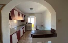 Apartament cu 3 camere, 70 mp, zona Rogerius