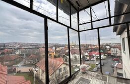 Apartament de vanzare, cu 3 camere, 64 mp, zona Rogerius