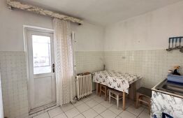 Apartament de vanzare, cu 3 camere, 64 mp, zona Rogerius